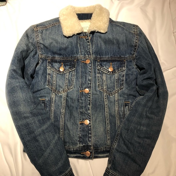 American Eagle Outfitters Jackets & Blazers - DENIM SHERPA JACKET